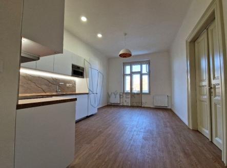 20221017-121613-resized.jpg | Pronájem bytu, 2+1, 70 m²