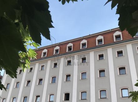 budova | Pronájem bytu, 1+kk, 32 m²