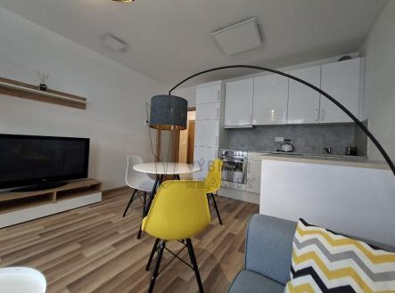 obývací pokoj s kk | Pronájem bytu, 2+kk, 52 m²