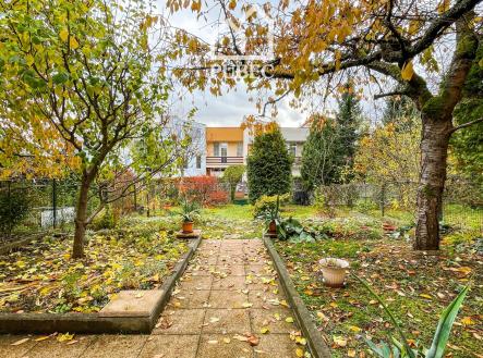 4 | Prodej - dům/vila, 180 m²