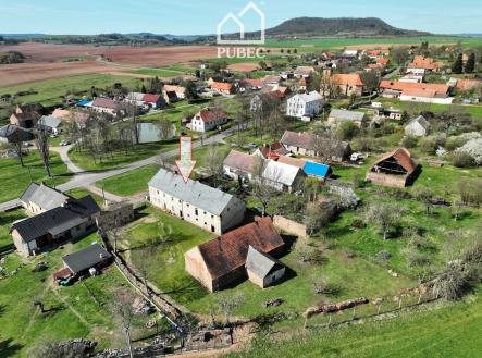 DJI_0668_DxO_A | Prodej - zemědělský objekt, 2 267 m²