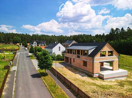 2 | Prodej - dům/vila, 311 m²