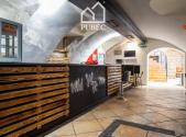 Pronájem - restaurace, 275 m²