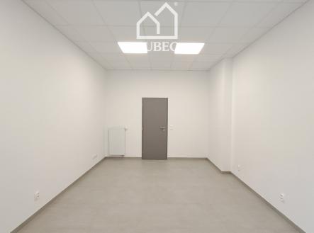 30 | Pronájem - obchodní prostor, 30 m²