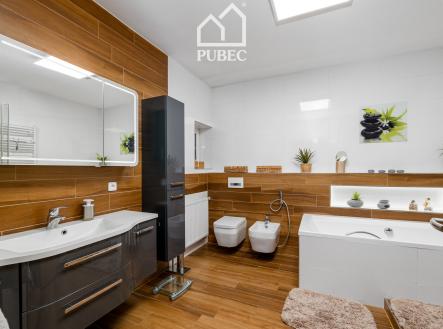 3 | Prodej - dům/vila, 200 m²