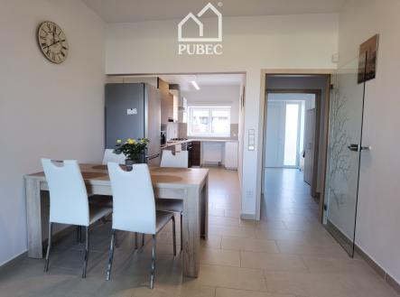 3 | Pronájem - dům/vila, 142 m²