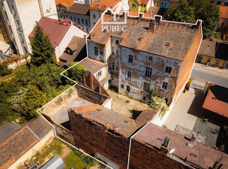 Plzenecká-36 | Prodej - nájemní dům, 936 m²
