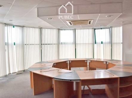 1 | Pronájem - kanceláře, 157 m²