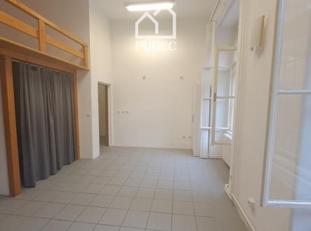 30 | Pronájem - obchodní prostor, 32 m²