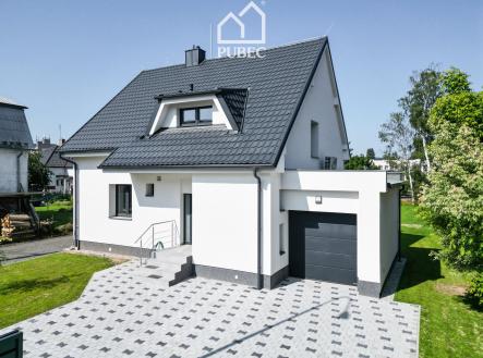 10 | Pronájem - dům/vila, 223 m²