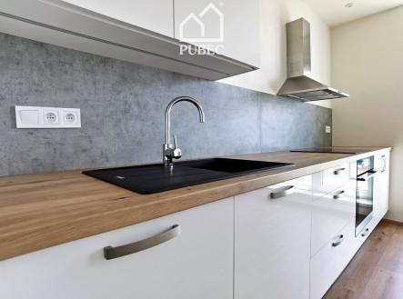 4 | Pronájem bytu, 1+1, 44 m²