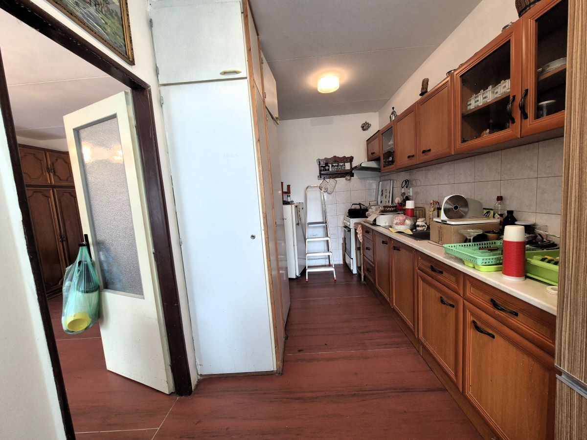 REZERVACE !!! Zděný byt 3+1 se zasklenou lodžií - Praha - Stodůlky