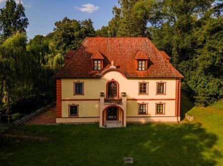 Prodej - dům/vila, 500 m²