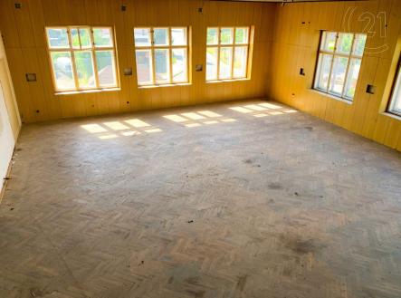 . | Prodej - obchodní prostor, 150 m²