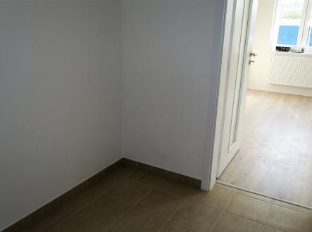 . | Pronájem bytu, 1+kk, 33 m²