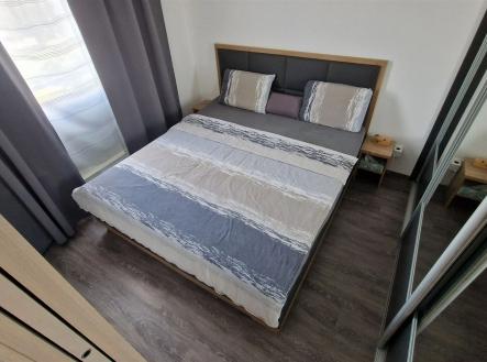 . | Pronájem bytu, 2+kk, 42 m²