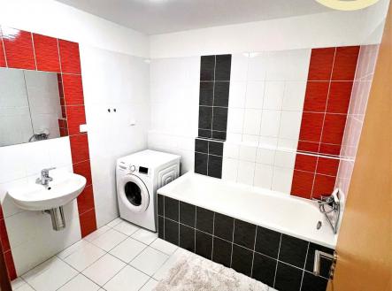 . | Pronájem bytu, 1+kk, 45 m²