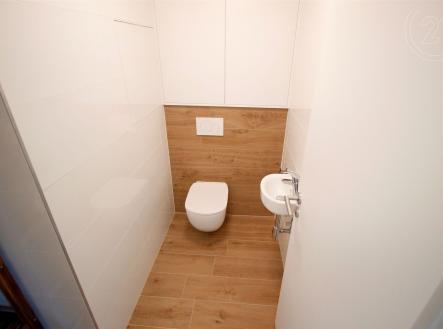 . | Pronájem bytu, 2+kk, 62 m²