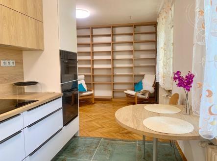 . | Pronájem bytu, 3+kk, 76 m²