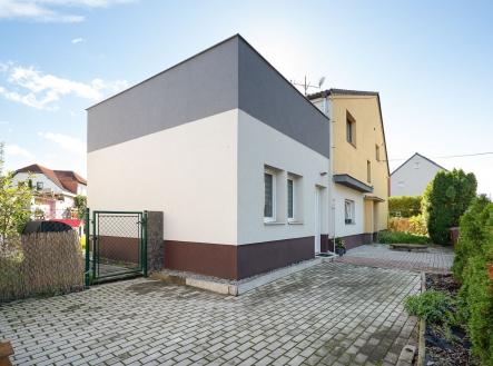 . | Prodej - dům/vila, 193 m²