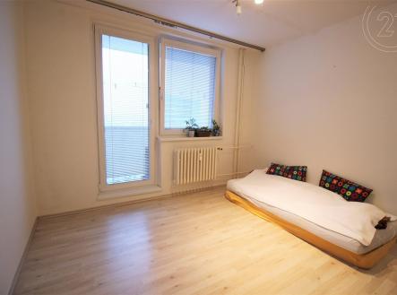 . | Pronájem bytu, 1+kk, 29 m²