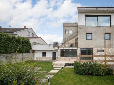 . | Prodej - dům/vila, 400 m²