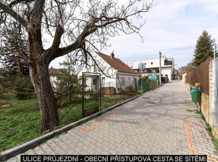 Prodej - pozemek pro bydlení, 818 m² obrázek