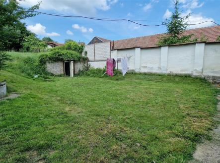 zahrada s trávník | Pronájem bytu, 2+1, 45 m²