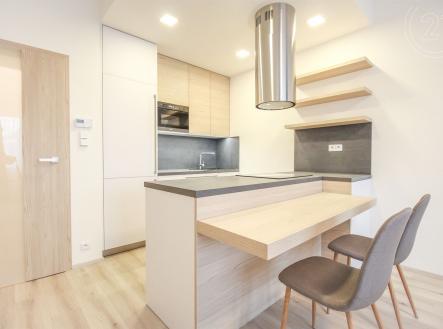 . | Pronájem bytu, 1+kk, 36 m²