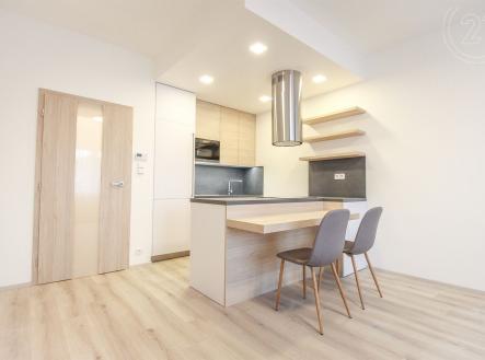 . | Pronájem bytu, 1+kk, 36 m²