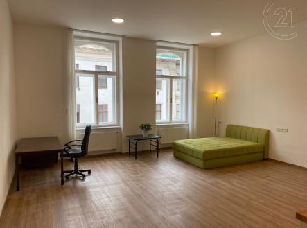 . | Pronájem bytu, 1+kk, 49 m²