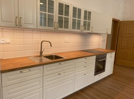 . | Pronájem bytu, 1+kk, 49 m²