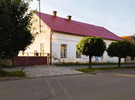 . | Prodej - dům/vila, 180 m²