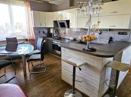 . | Prodej - dům/vila, 200 m²