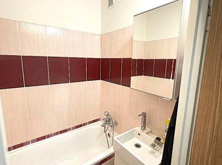. | Pronájem bytu, 2+1, 52 m²