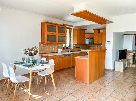 . | Prodej - dům/vila, 189 m²