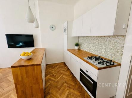 . | Pronájem bytu, 4+kk, 90 m²