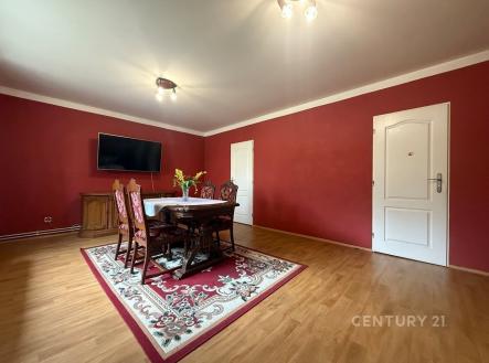 . | Prodej - dům/vila, 275 m²