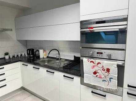 . | Pronájem - kanceláře, 77 m²