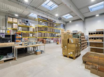 . | Pronájem - skladovací prostor, 108 m²