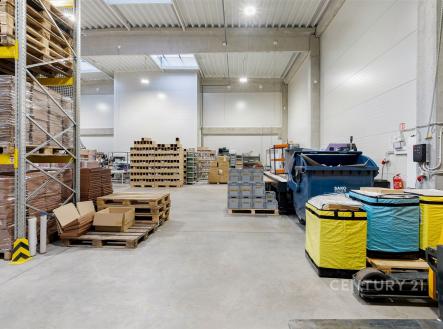 . | Pronájem - skladovací prostor, 108 m²