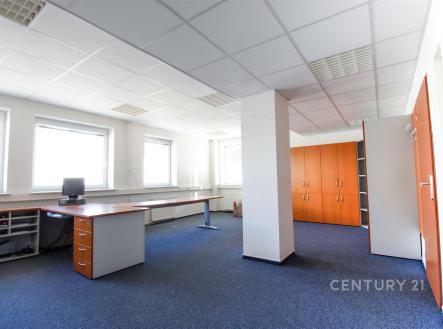 . | Pronájem - kanceláře, 320 m²