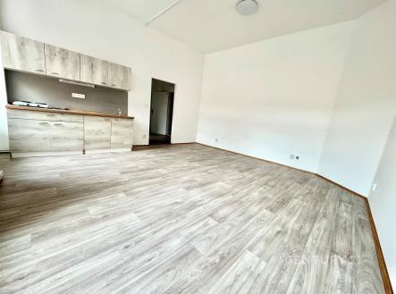 . | Pronájem bytu, 1+kk, 35 m²