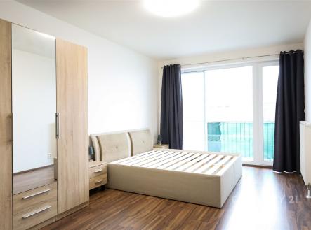 . | Pronájem bytu, 2+kk, 76 m²