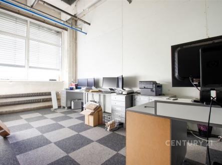 . | Pronájem - skladovací prostor, 535 m²