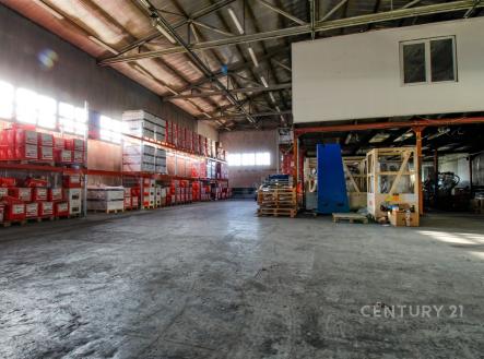 . | Pronájem - výrobní prostor, 897 m²