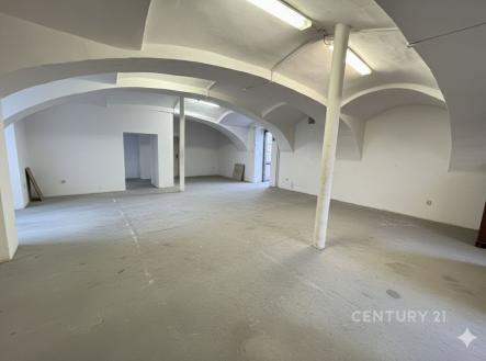. | Pronájem - obchodní prostor, 256 m²