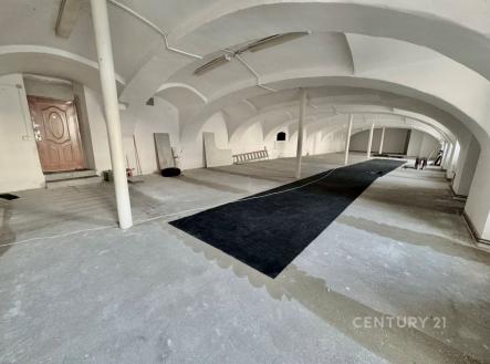 . | Pronájem - obchodní prostor, 256 m²