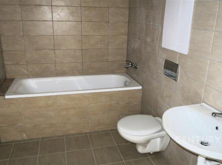 . | Pronájem bytu, 2+kk, 69 m²