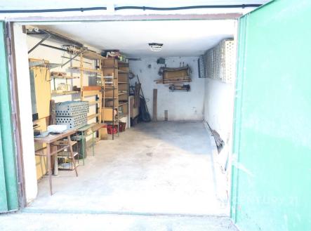 . | Pronájem - malý objekt/garáž